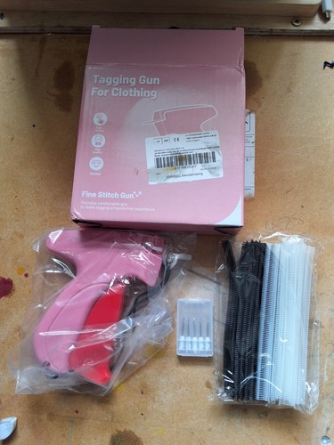 Price tag label machine - tag,